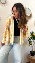 Charger l'image dans la galerie, Gilet CROCHET jaune