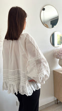 Charger l'image dans la galerie, Blouse JULIETTE