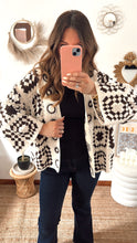 Charger l'image dans la galerie, Gilet CROCHET choco