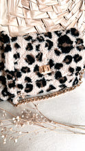 Charger l&#39;image dans la galerie, Sac moumoute LEOPARD